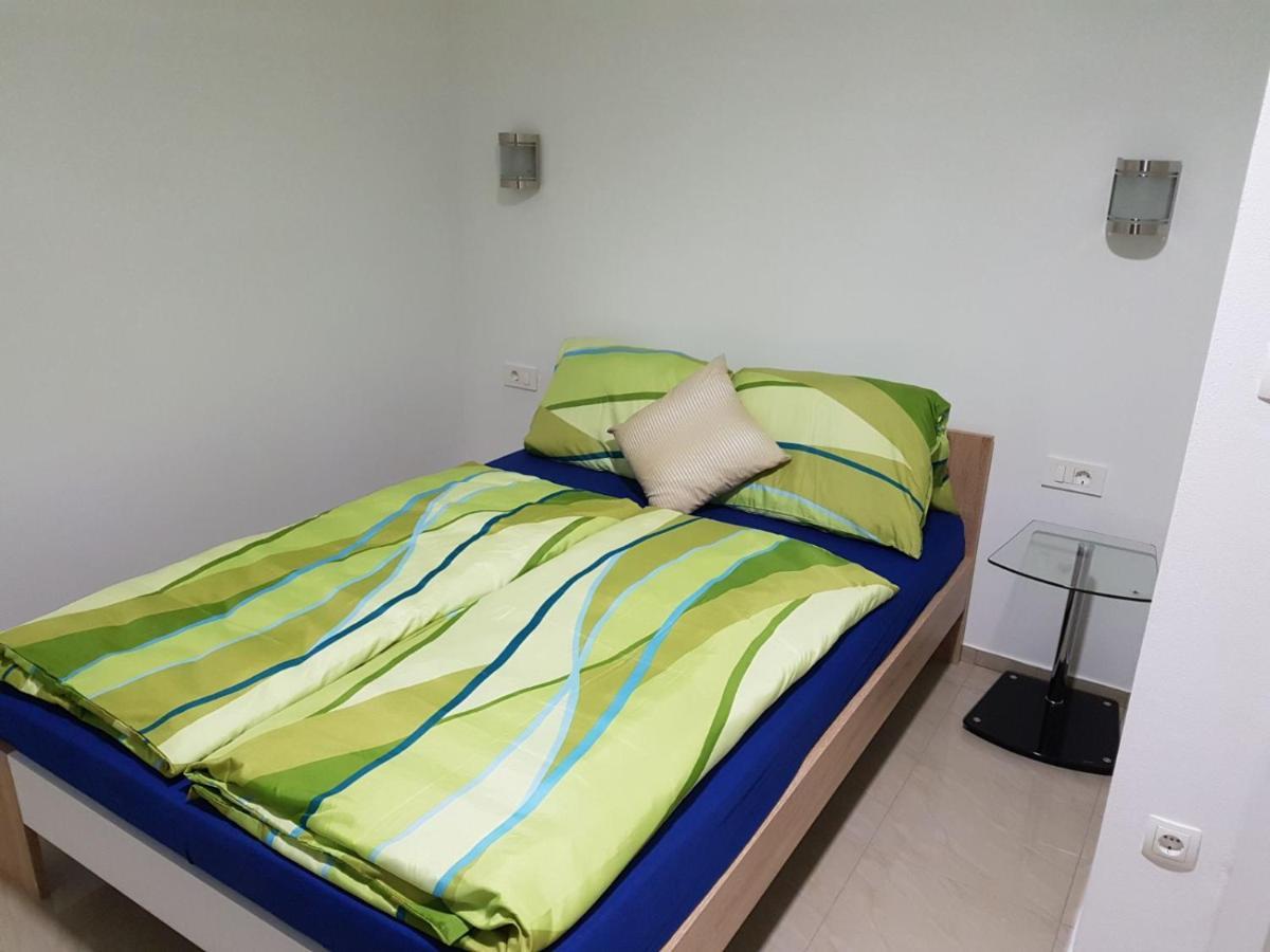 Apartmani Zaric Malinska Exterior foto