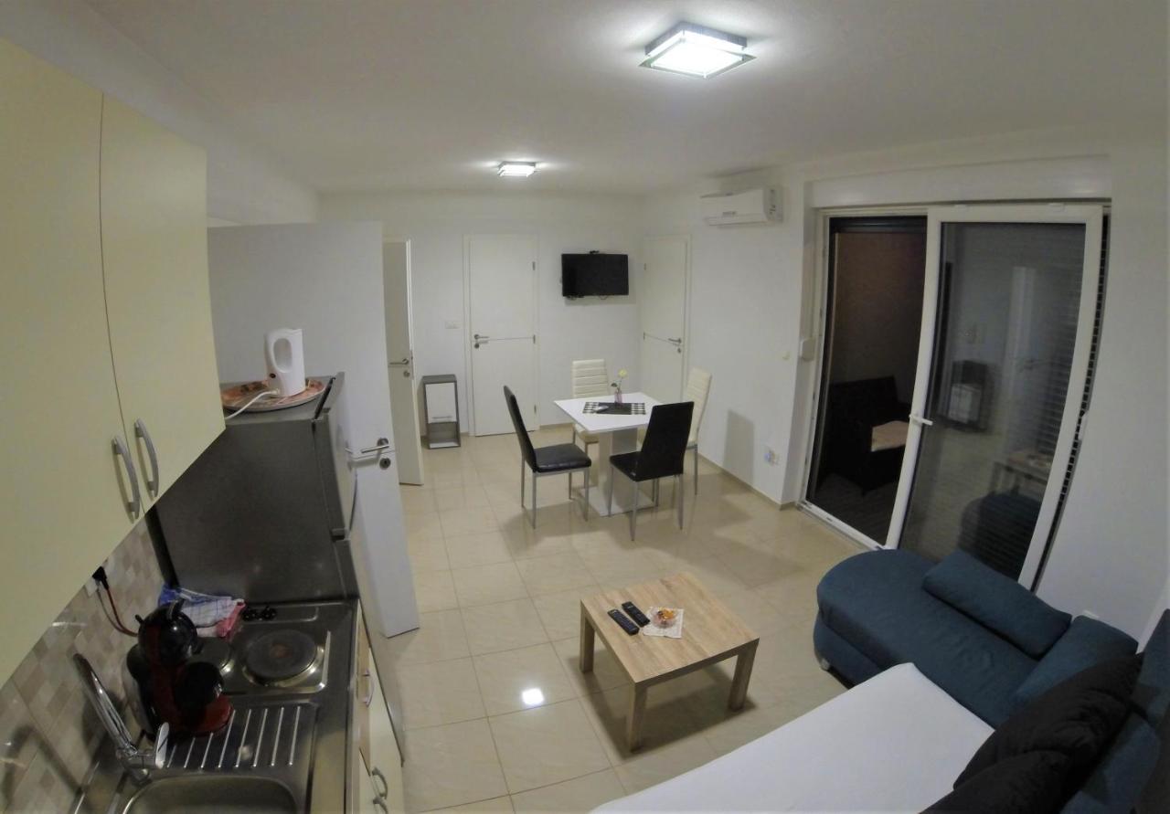 Apartmani Zaric Malinska Exterior foto