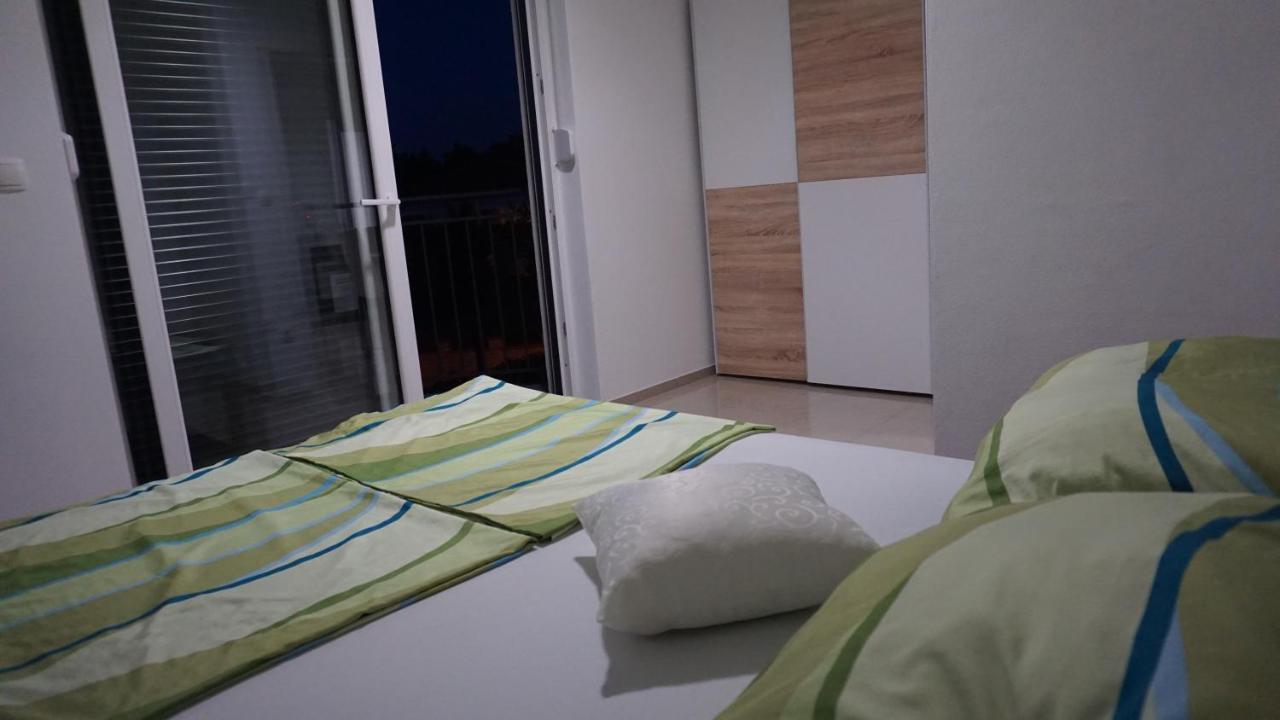 Apartmani Zaric Malinska Exterior foto