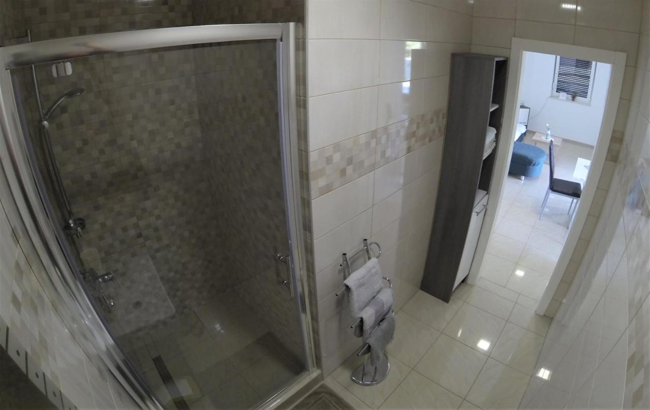 Apartmani Zaric Malinska Exterior foto